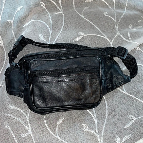 Black Leather Men's Waist Bag - Picture 1 of 8